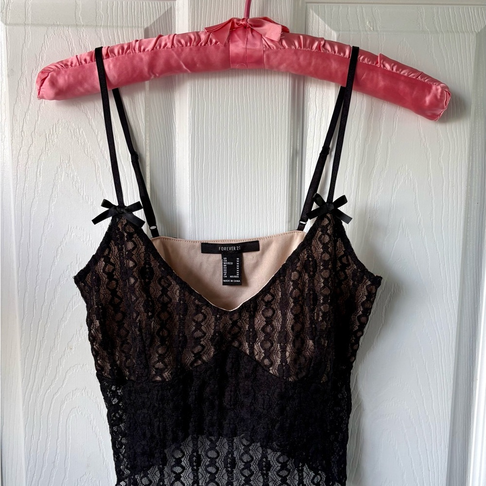 Forever 21 Black Lace Spaghetti Strap Cami Top